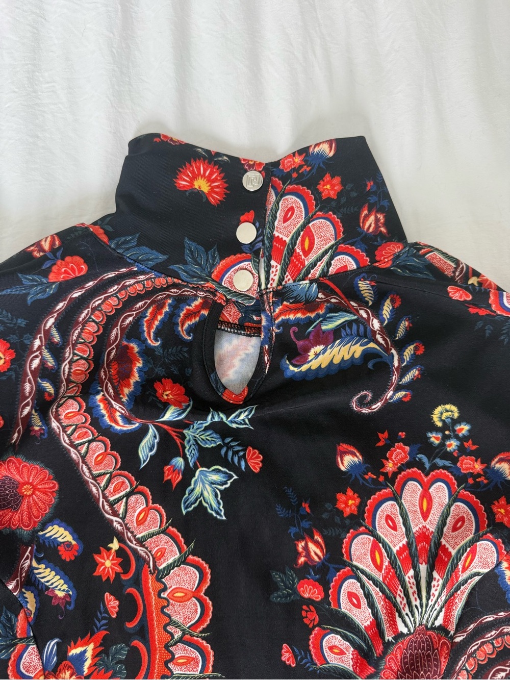 Paco Rabanne Black Long-Sleeve Paisley A-Line Dress with Red Accents - Picture 6 of 9